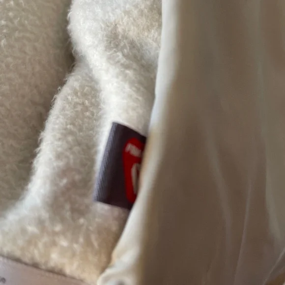 Athleta Women's Light Beige Quilted Puffer Jacket Primaloft - Picture 11 of 11